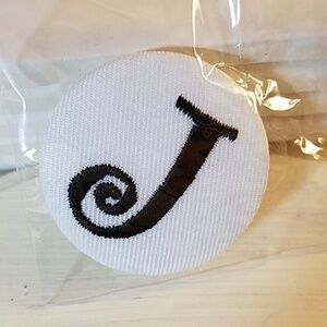 J pin Black & White